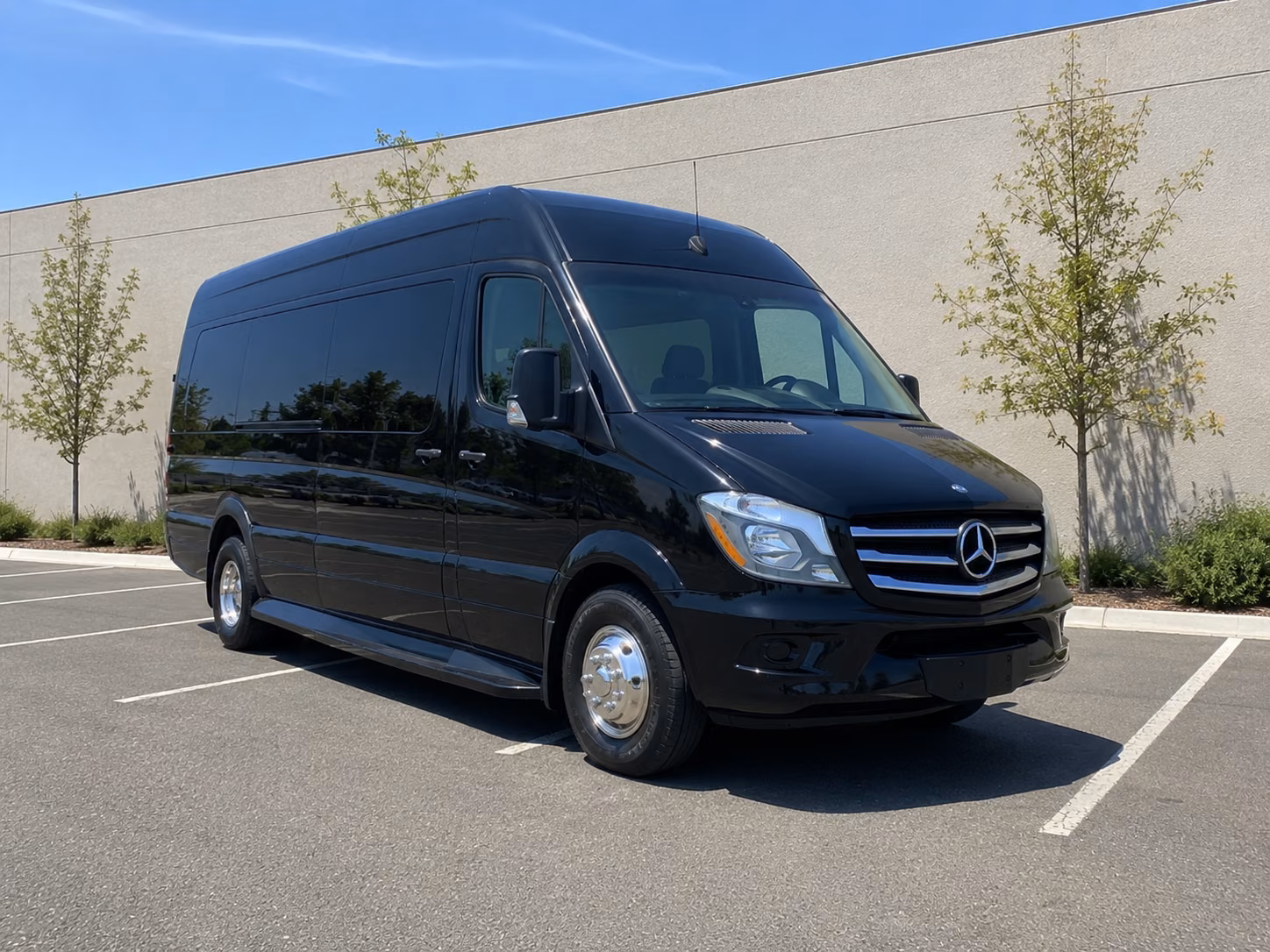 find the perfect transportation for your next airport transfer 4
